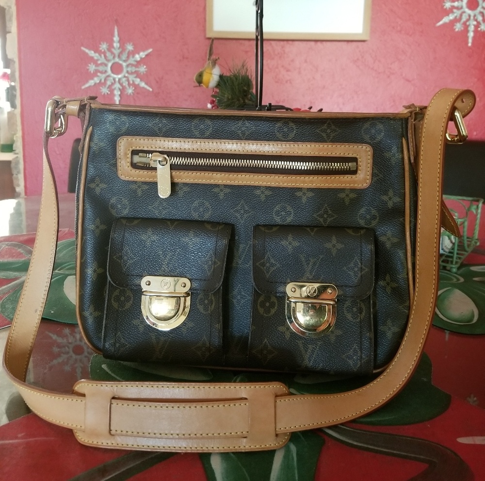 Louis vuitton hudson crossbody bag